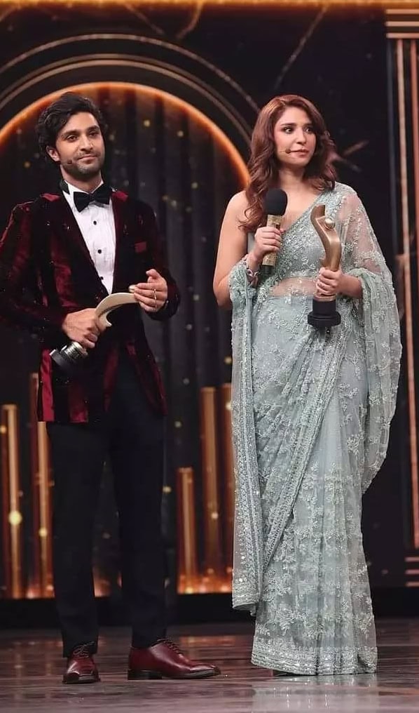 رامشا خان نے اسٹیج ڈرائٹ سے نمٹنے کا انکشاف کیا رامشا خان نے اسٹیج ڈرائٹ سے نمٹنے کا انکشاف کیا