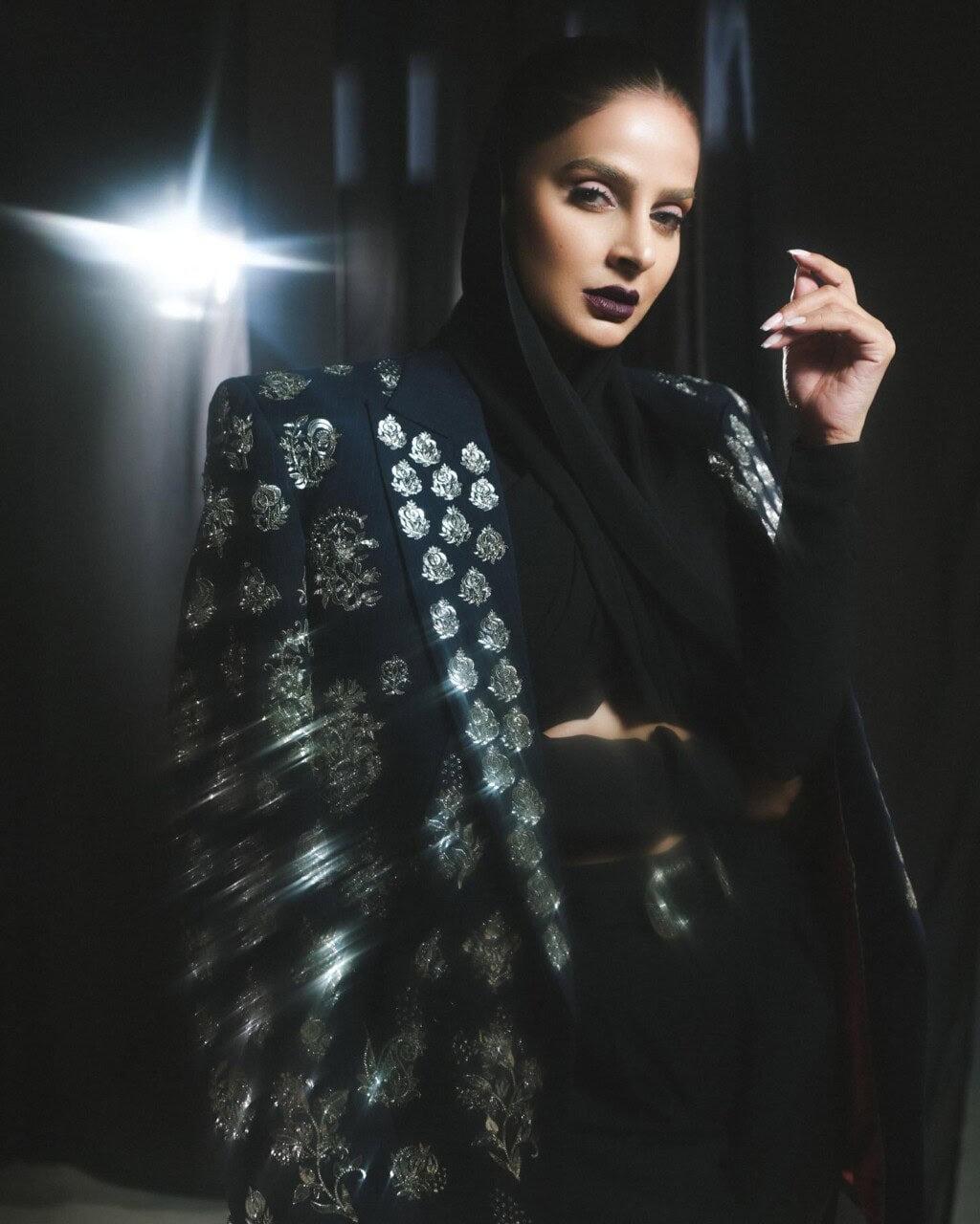 سبا قمر اور نعیم حنیف تنازعہ کے پیچھے حقیقت