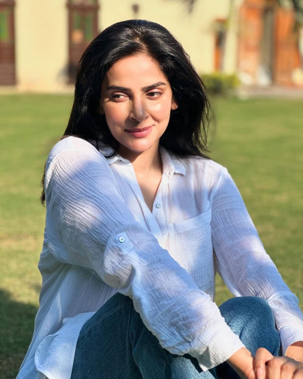 نعیم حنیف صبا قمر تصادم پر بات کر رہے ہیں نعیم حنیف صبا قمر تصادم پر بات کر رہے ہیں