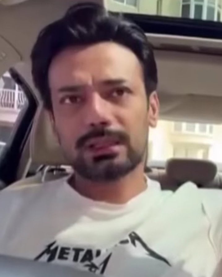 زاہد احمد نے صبا قمر کے کراچی کے تبصرے پر خاموشی توڑ دی