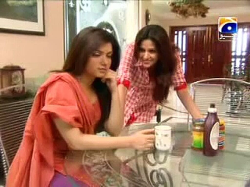 سارہ چوہدری انٹرنیٹ پر پرانے ہائی جیبلیس مواد پر بات کرتی ہے