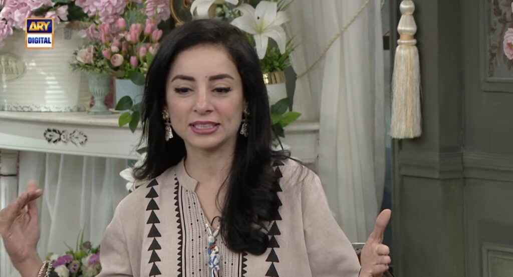 سروت گیلانی نے خواتین کو نفلی افسردگی کے بارے میں متنبہ کیا ہے