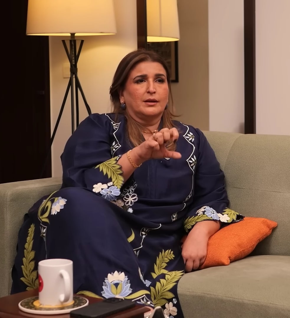 مصنف زنجابیل عاصم شاہ نے کو کینسر میں مبتلا اور شوہر کو کھونے کا انکشاف کیا مصنف زنجابیل عاصم شاہ نے کو کینسر میں مبتلا اور شوہر کو کھونے کا انکشاف کیا