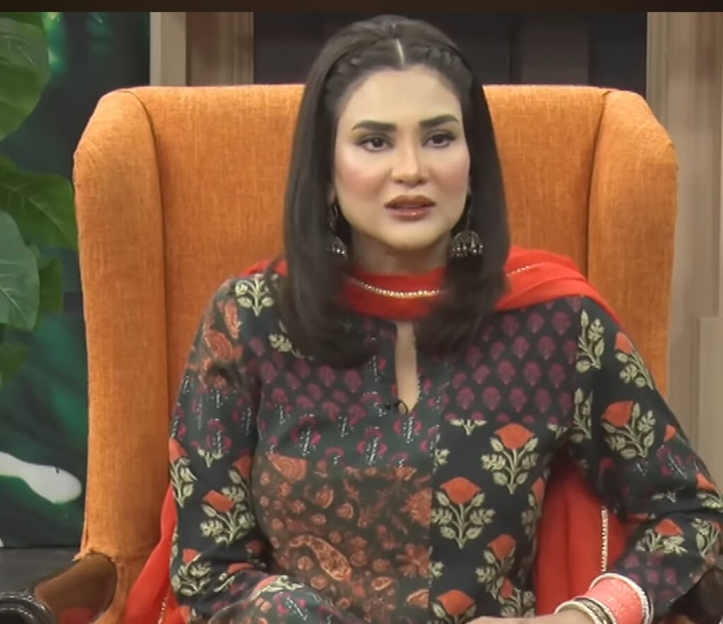 فیزا علی پر مہیرا خان کی نیلوفر میں نابینا لڑکی کی ناقص تصویر