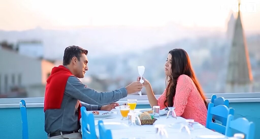 ہریم فاروق نے انکشاف کیا کہ عدنان صدیقی نے اس کے لئے ناشتہ کیا