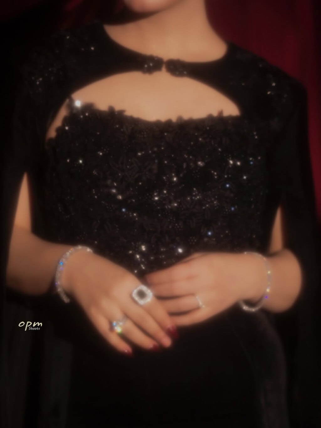 سنو سے ساہی شہرت کے میزبان حنا نیازی منگنی ہو گئیں