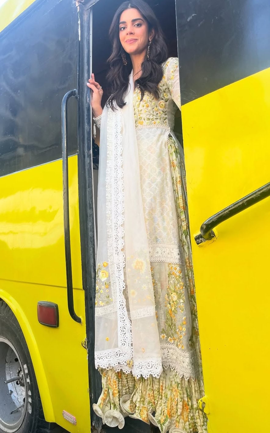 کیفیل کاسٹ ، شیڈول اور اوقات کیفیل کاسٹ ، شیڈول اور اوقات