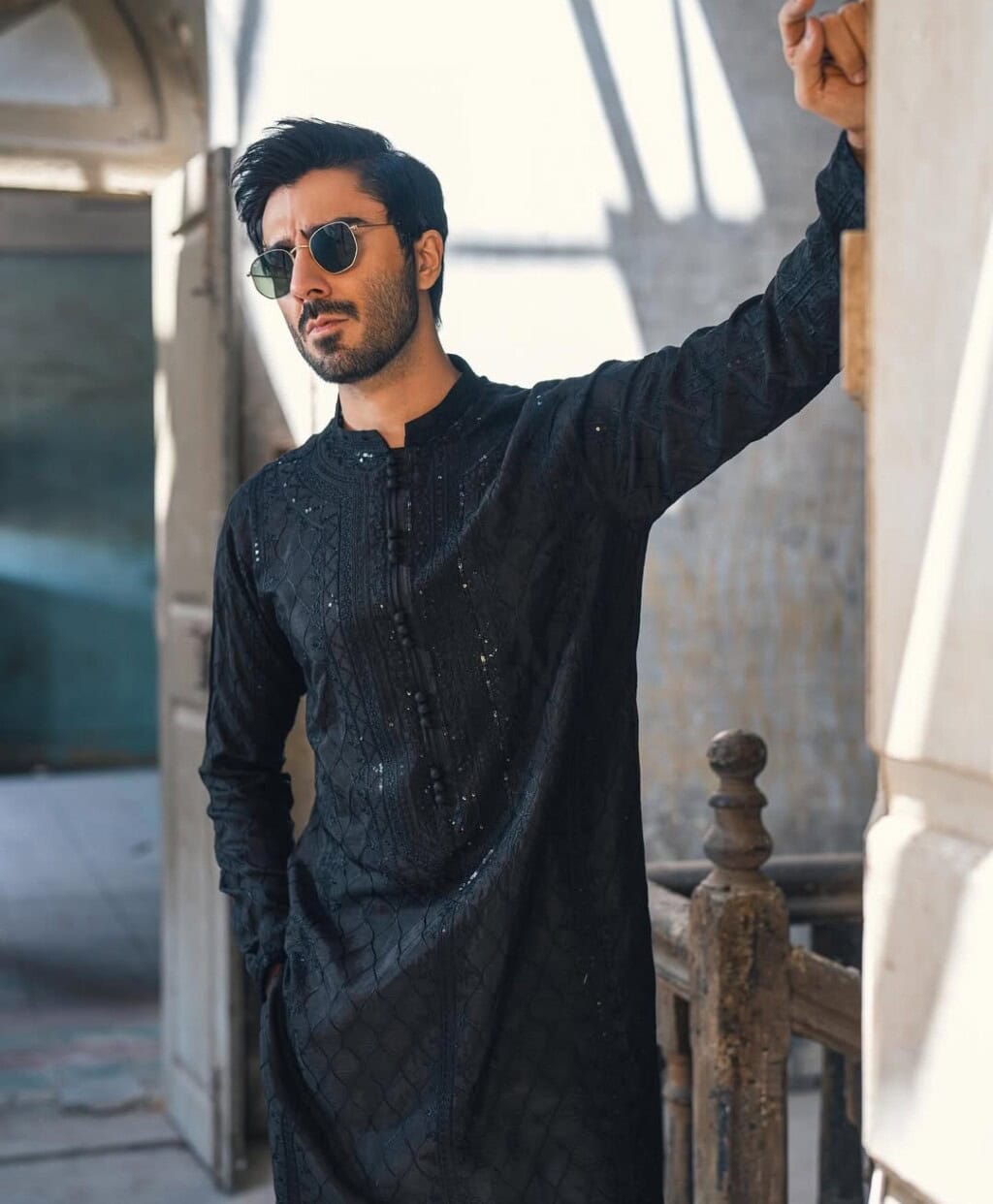 ماما کاسٹ ، شیڈول اور اوقات