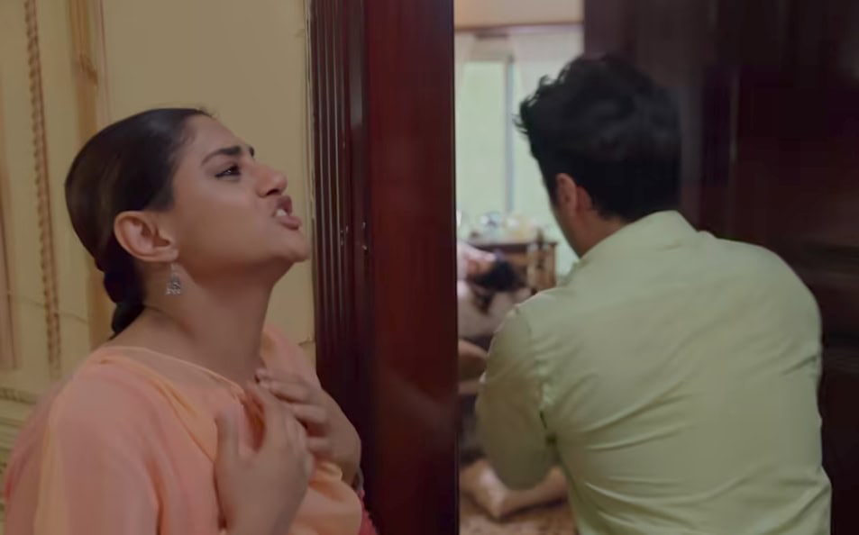 ماما کاسٹ ، شیڈول اور اوقات