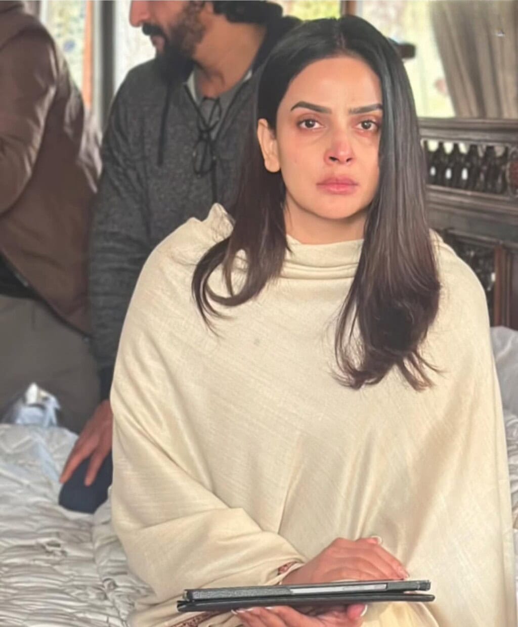 صبا قمر کا کیس نمبر 9 کوئی میک اپ ظاہری شکل اور بیان سے سوالات اٹھاتے ہیں