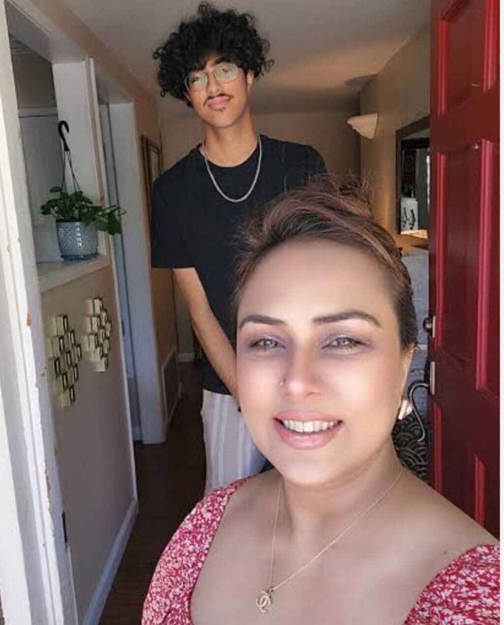 سہیل سمیر نے اپنی طلاق کے بارے میں کھل لیا سہیل سمیر نے اپنی طلاق کے بارے میں کھل لیا