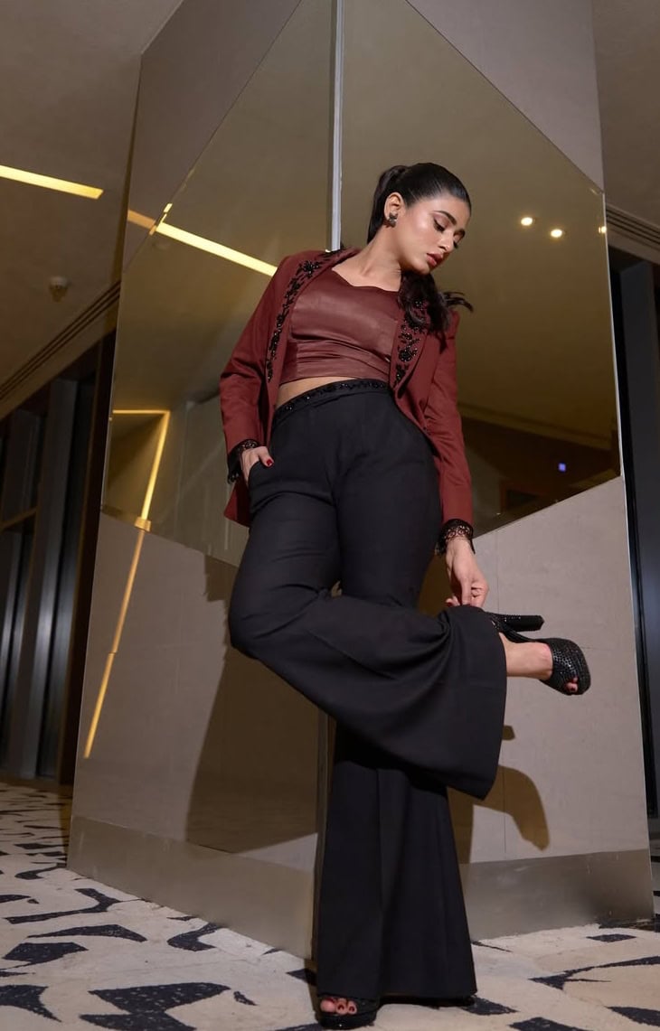 سیہار خان کی جرات مندانہ ڈریسنگ نے ردعمل کو بھڑکادیا سیہار خان کی جرات مندانہ ڈریسنگ نے ردعمل کو بھڑکادیا