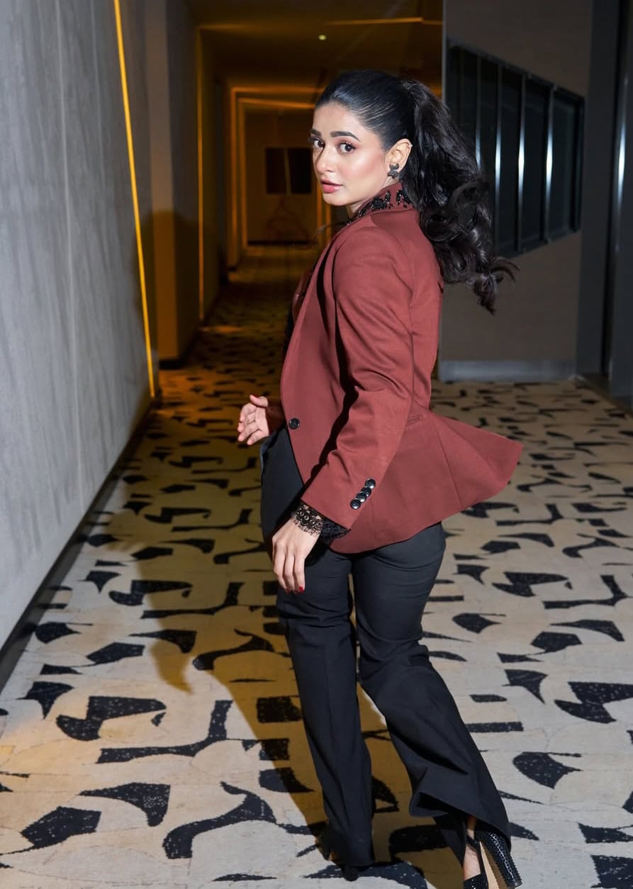 سیہار خان کی جرات مندانہ ڈریسنگ نے ردعمل کو بھڑکادیا سیہار خان کی جرات مندانہ ڈریسنگ نے ردعمل کو بھڑکادیا