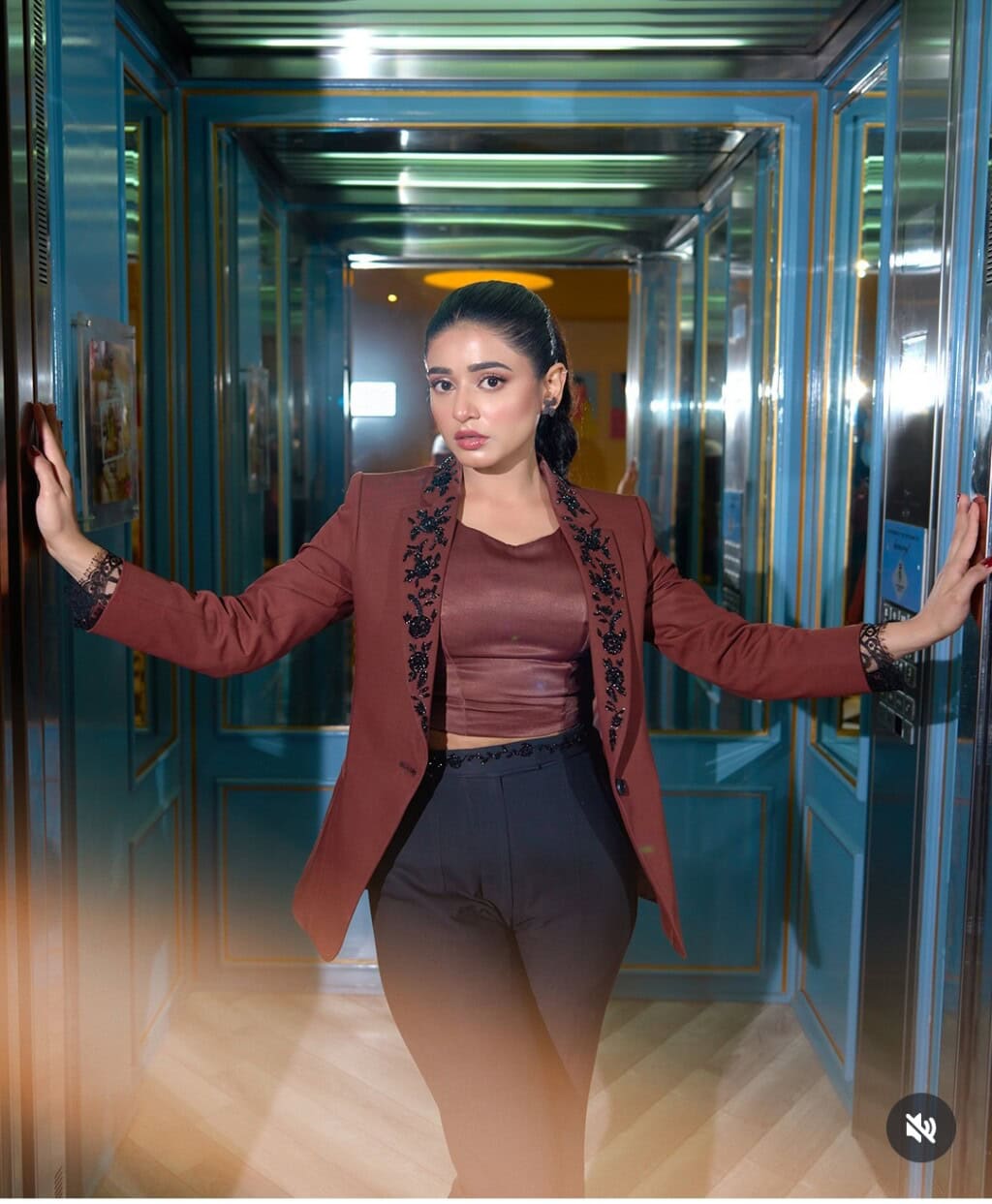 سیہار خان کی جرات مندانہ ڈریسنگ نے ردعمل کو بھڑکادیا سیہار خان کی جرات مندانہ ڈریسنگ نے ردعمل کو بھڑکادیا