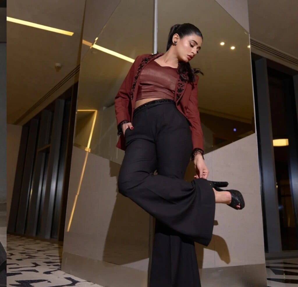 سیہار خان کی جرات مندانہ ڈریسنگ نے ردعمل کو بھڑکادیا سیہار خان کی جرات مندانہ ڈریسنگ نے ردعمل کو بھڑکادیا