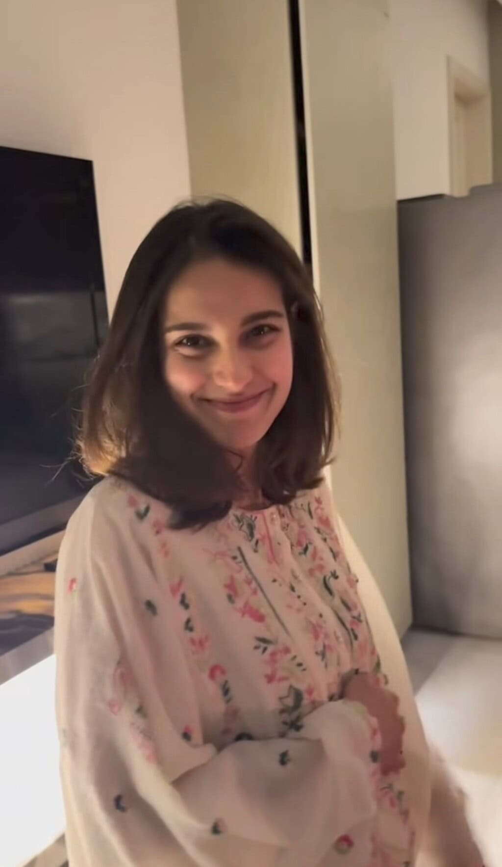 یاسیر حسین دوستوں کے ساتھ سالگرہ منا رہا ہے