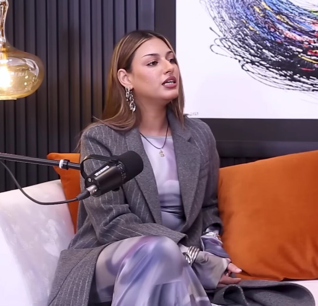 انزیلا عباسی اپنے شوہروں کے بارے میں اپنے شوہر کے رد عمل پر