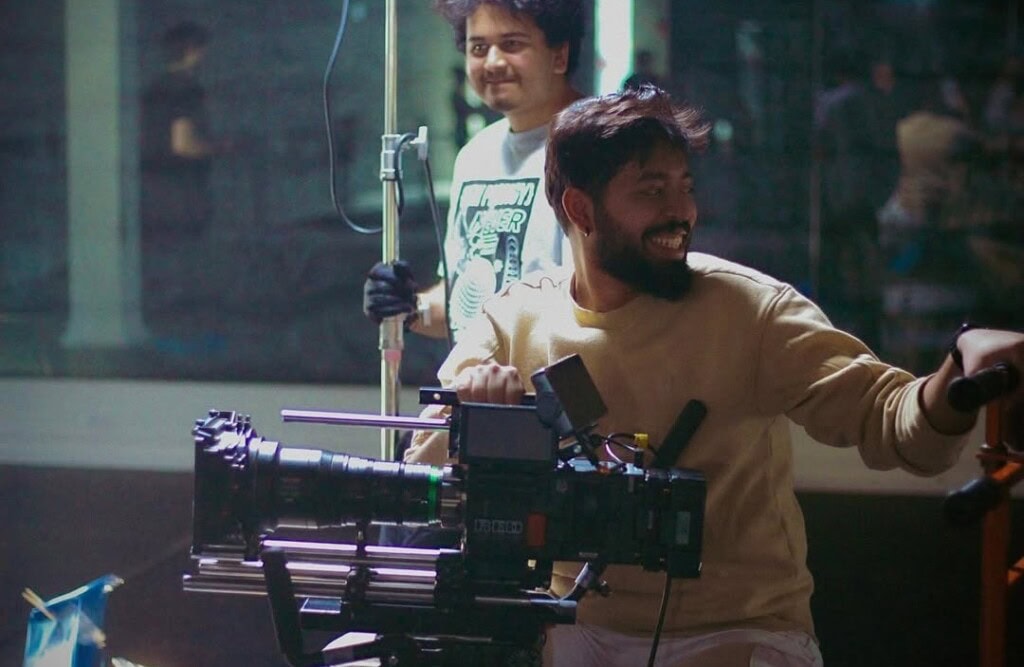 ایل ایس اے میں نڈا یاسیر کی ظاہری شکل بیٹے کے ساتھ ملتی ہے