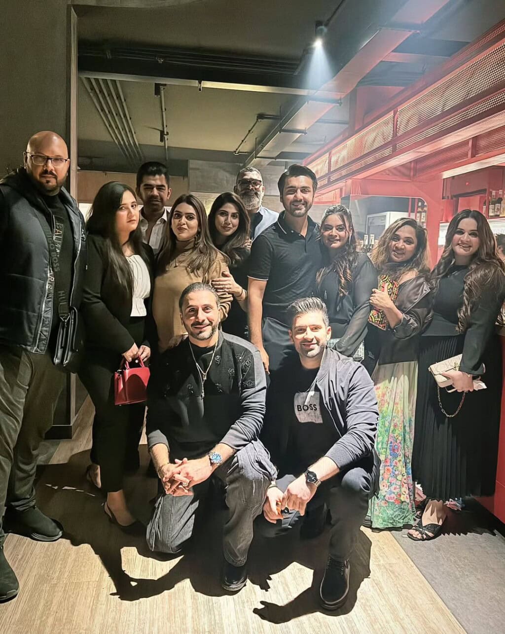 دوست ایمن خان اور مائنل خان کی سالگرہ کے موقع پر مناتے ہیں