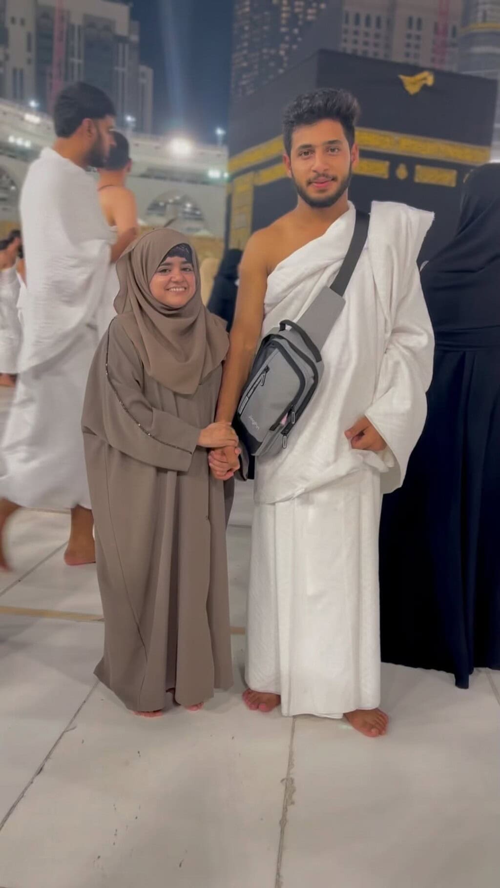 مشہور انفلوئینسر پیری مریم کا انتقال ہوگیا مشہور انفلوئینسر پیری مریم کا انتقال ہوگیا