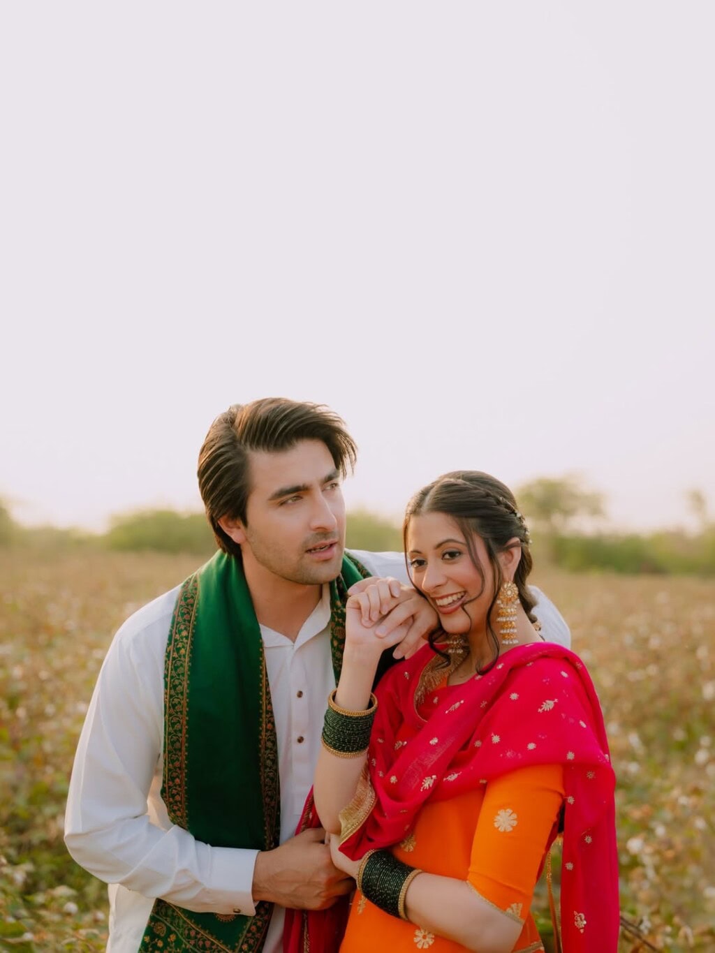 نیلی کوٹھی - کاسٹ ، شیڈول اور اوقات نیلی کوتھی - کاسٹ ، شیڈول اور اوقات