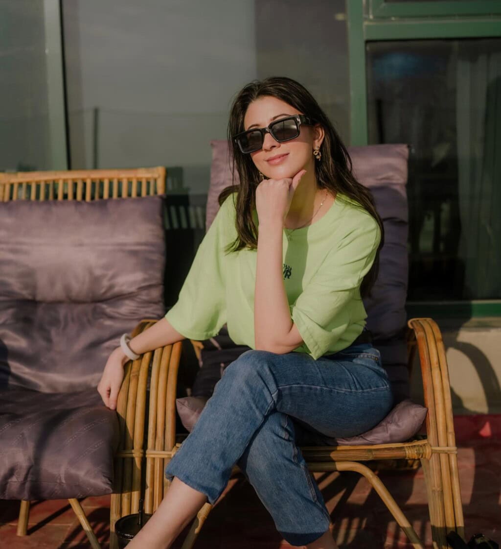 نیلی کوٹھی - کاسٹ ، شیڈول اور اوقات نیلی کوتھی - کاسٹ ، شیڈول اور اوقات