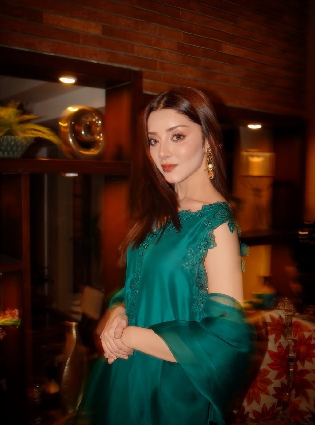 علیزے شاہ کا سوشل میڈیا صارف کی جانب سے نامناسب پیشکش کا انکشاف