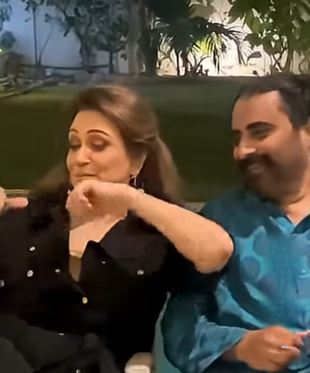 بشریٰ انصاری کو اوور دی ٹاپ ٹین ایج حرکات پر تنقید کا نشانہ بنایا گیا۔