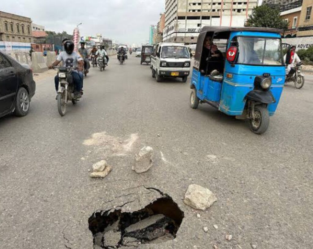 جے ڈی سی کے ظفر عباس کراچی بمقابلہ لاہور