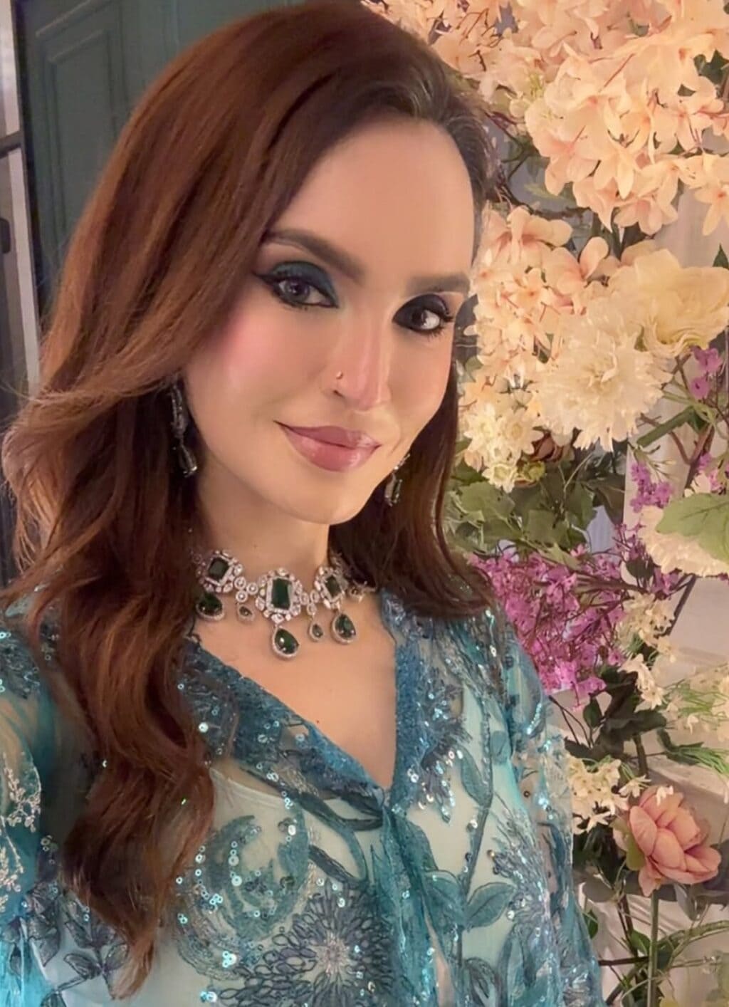 نادیہ حسین نے عاشر وجاہت ایس آر کے کو پاکستان کا نام دیا۔