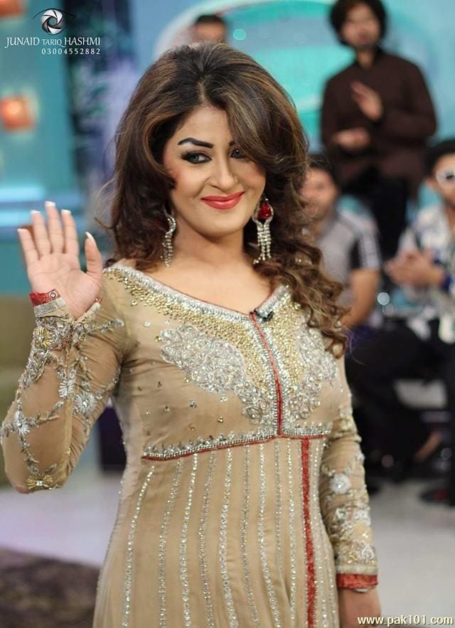 کراچی انڈسٹری کے ناپسندیدہ رویے پر لیلیٰ کی دو ٹوک رائے