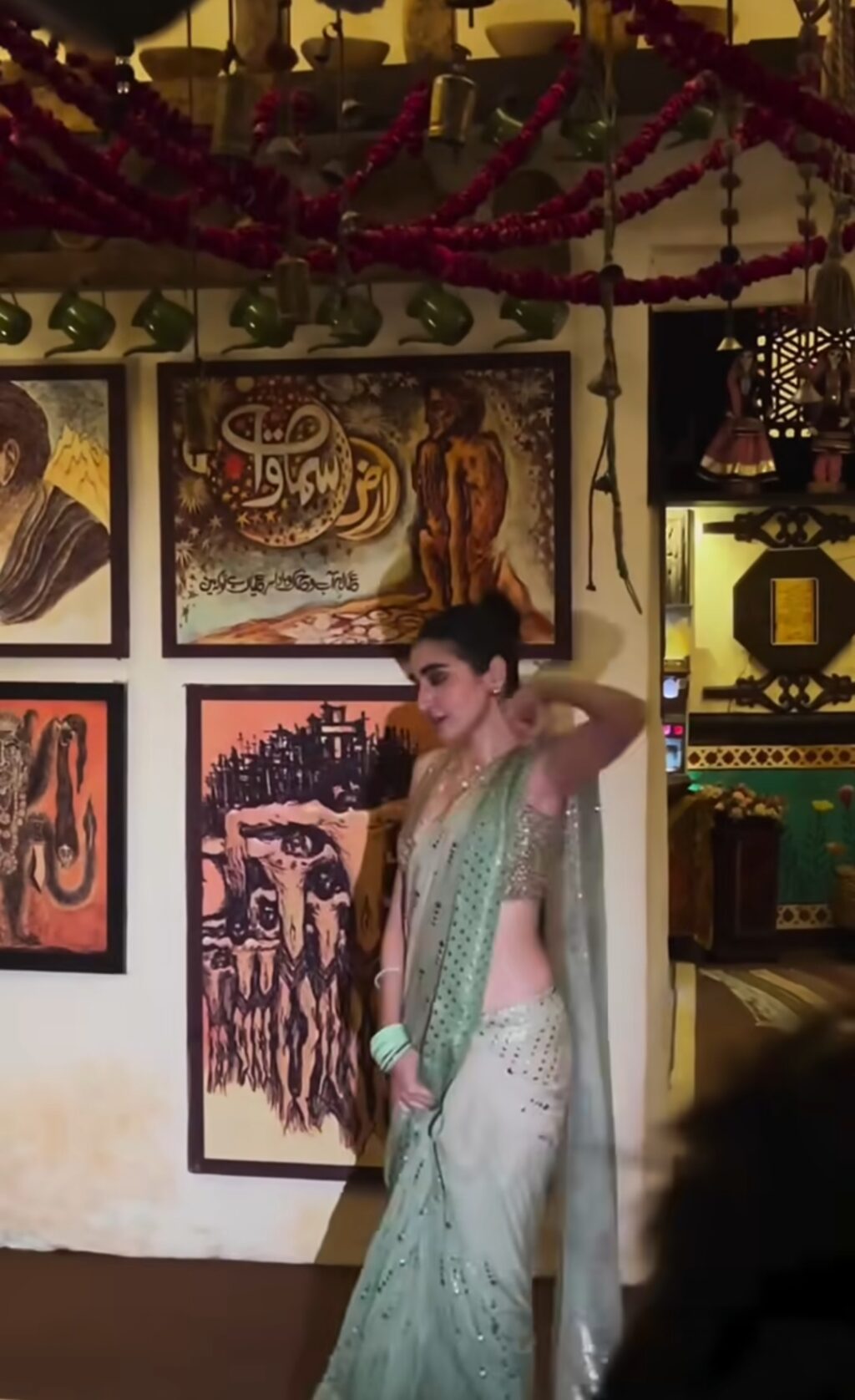 مامیا شجفر کے بے نقاب ڈانس کو ردعمل کا سامنا کرنا پڑا