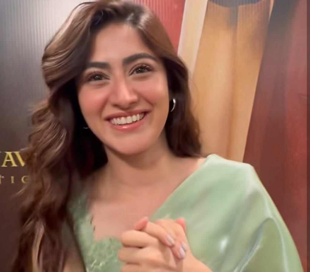 ڈرامے کی کامیابی پر غلام بشاہ سندری کاسٹ