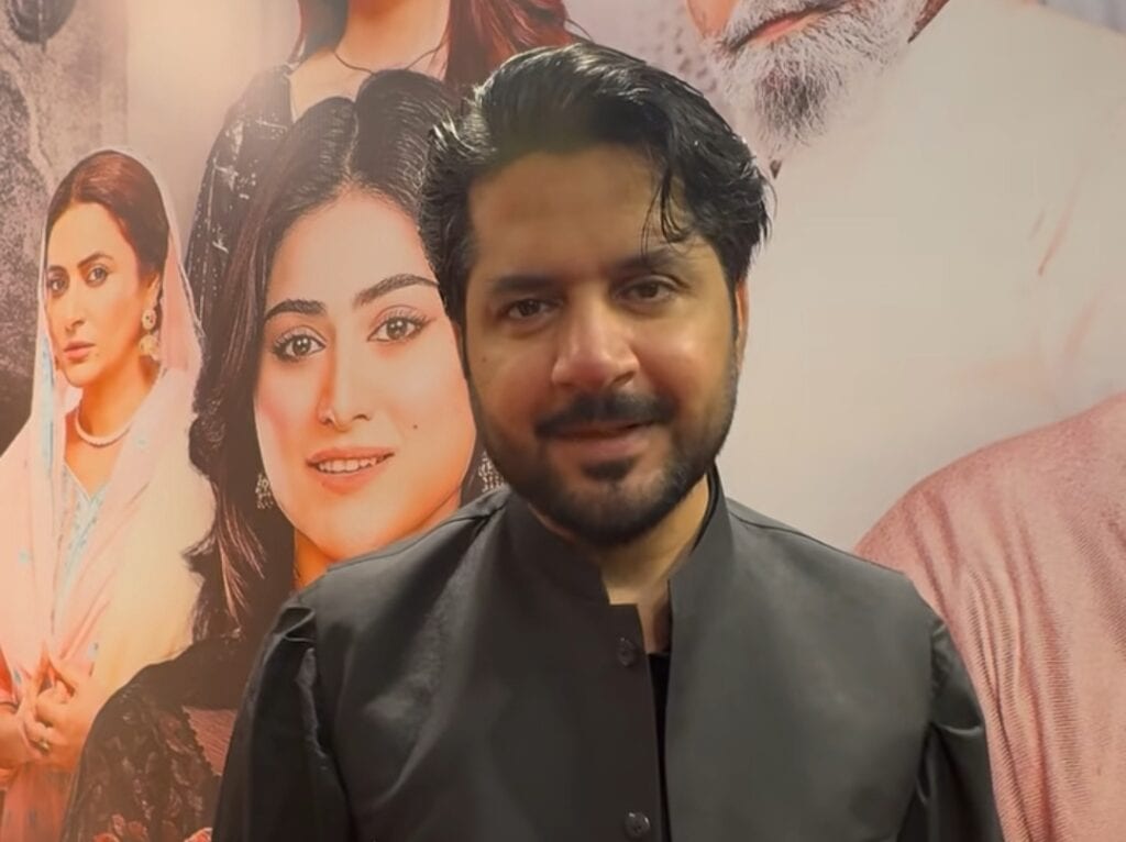 ڈرامے کی کامیابی پر غلام بشاہ سندری کاسٹ