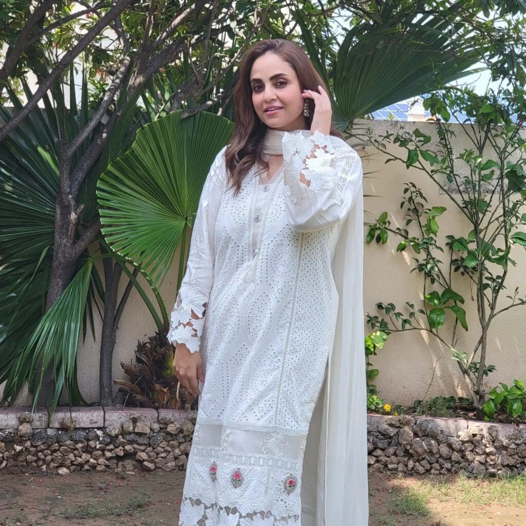 نادیہ خان کی عید پر فیملی کے ساتھ نہ ہونے کی افسوسناک وجہ
