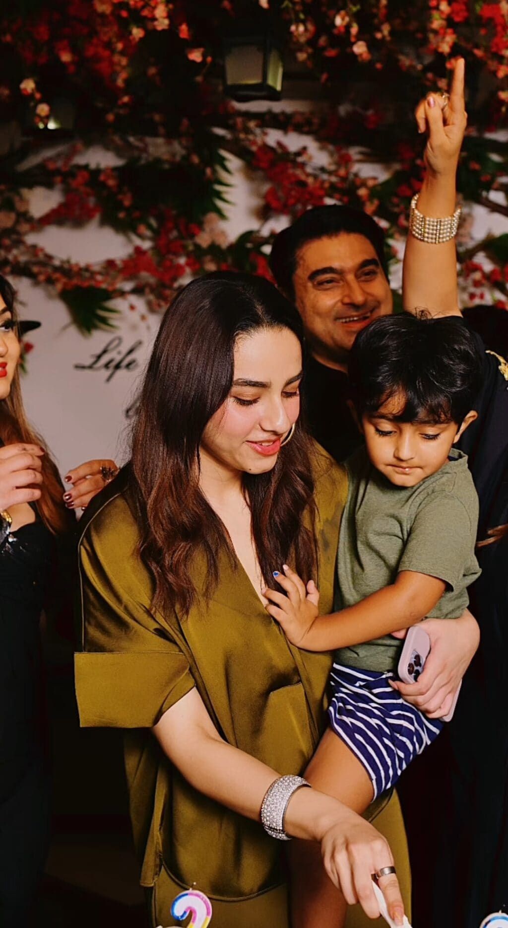 نادیہ خان نے بیٹی علیزہ کی سالگرہ پر خوبصورت ریل شیئر کی۔