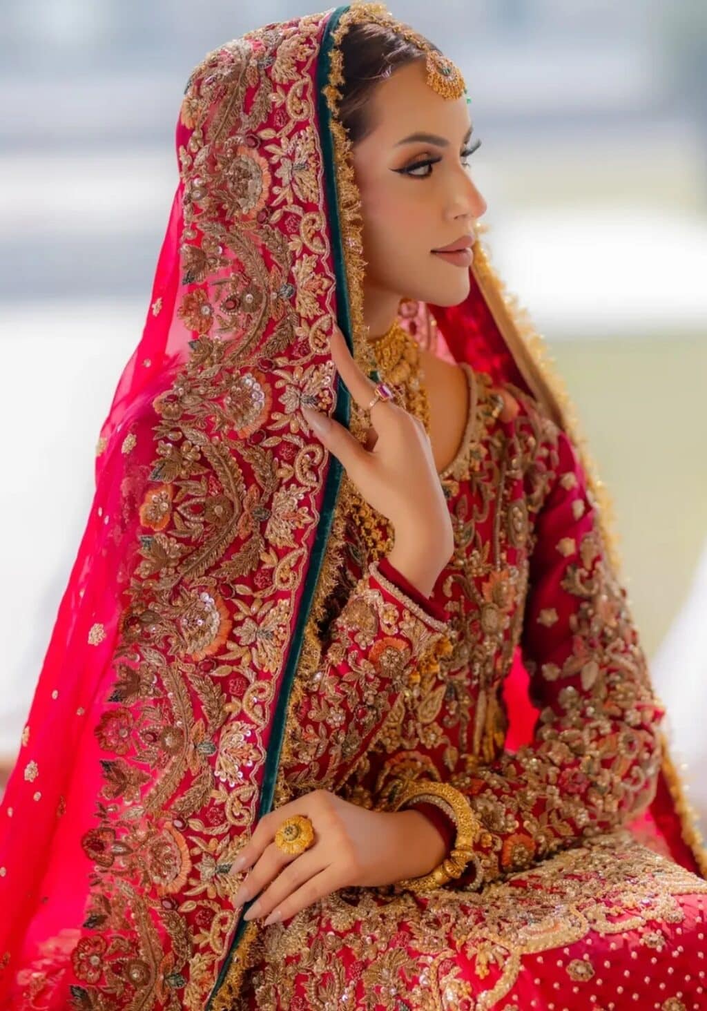 نمرہ خان نے شادی کا اعلان کر دیا۔