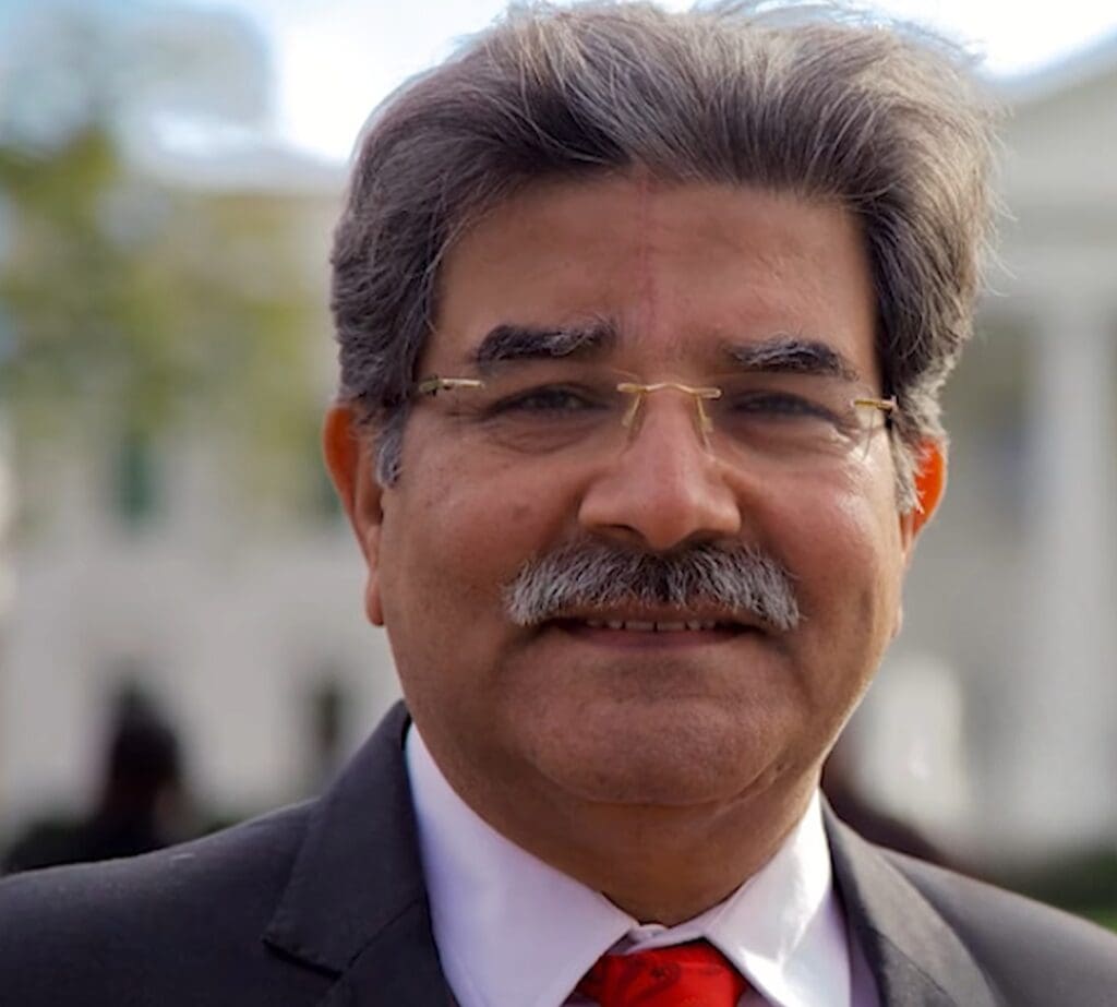 نعیم حنیف نے پاکستانی فوٹوگرافر عرفان احسن کو بے نقاب کر دیا۔