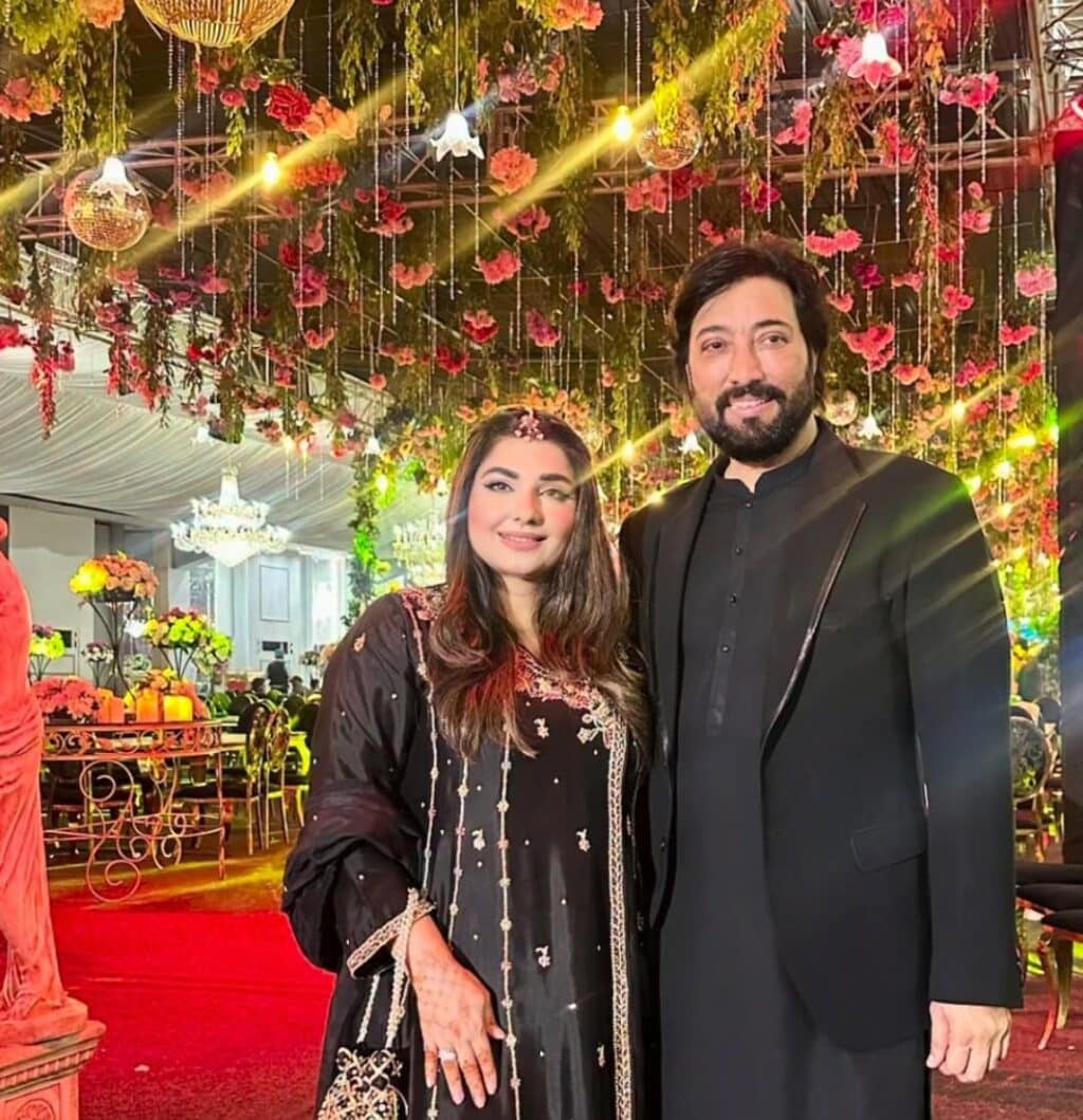 جویریہ سعود نے مختصر بال کٹوانے میں اپنی نوعمر تصاویر شیئر کیں۔