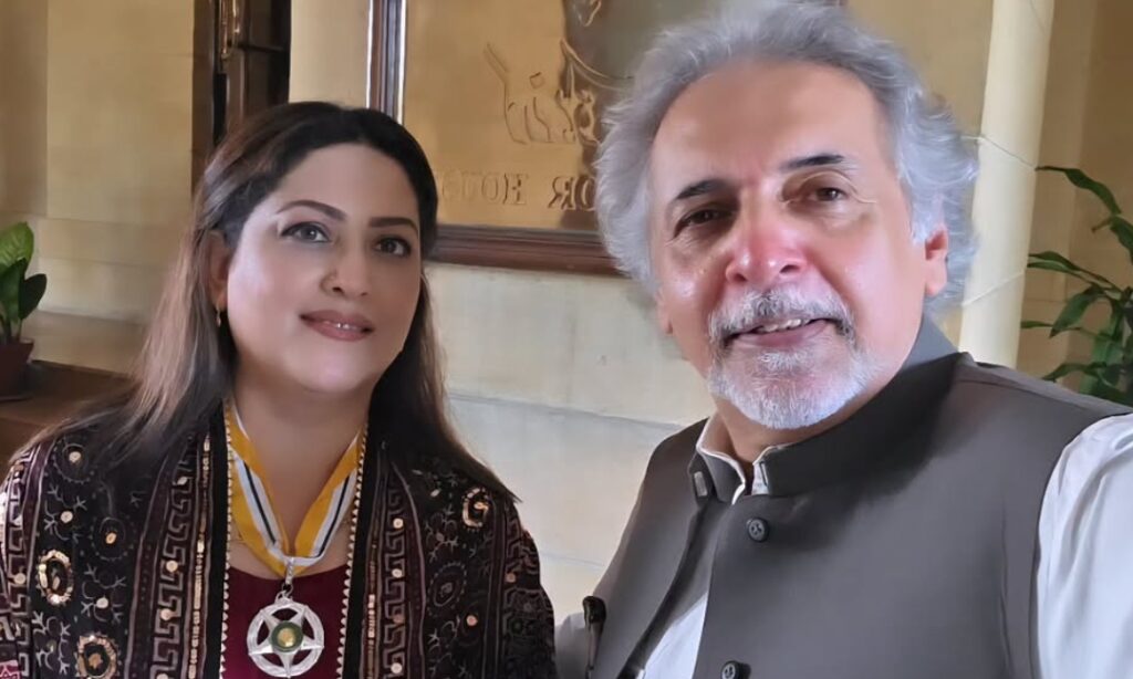 زاہد احمد، فضیلہ قاضی اور شاہد آفریدی صدارتی ایوارڈ حاصل کر رہے ہیں۔