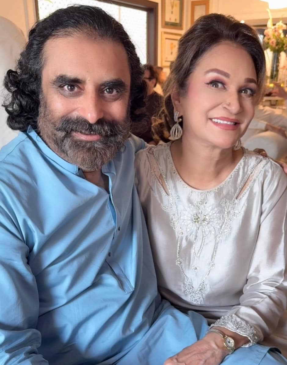 بشریٰ انصاری کی 70 ویں سالگرہ کی تقریبات دوستوں کے ساتھ