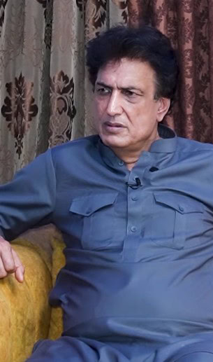 خلیل الرحمان قمر نے بیٹے دورب خلیل کے دعوے کو مسترد کر دیا۔