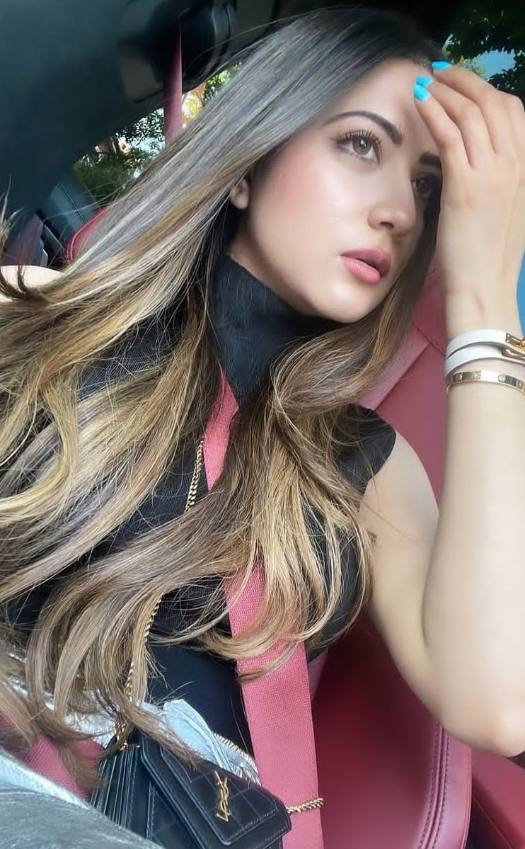 ایمن سلیم نے حالیہ تبصروں کے بعد پاپا کی پری قرار دیا۔