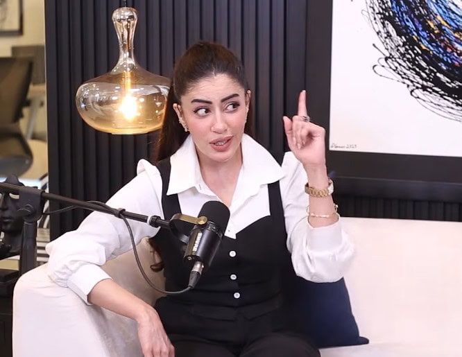 سعدیہ فیصل اپنی والدہ کے متنازعہ خیالات پر