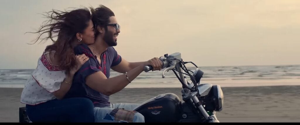 مہوش حیات اور فہد مصطفیٰ کے رومانوی لمحات توجہ حاصل کریں۔