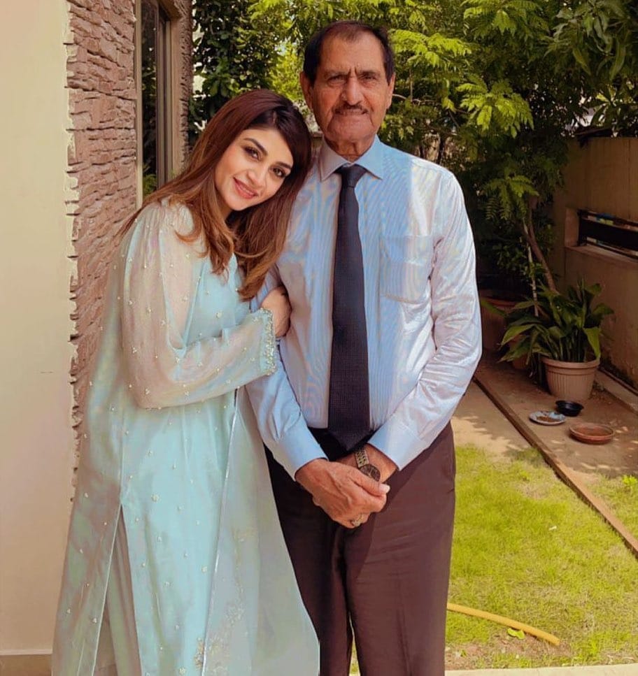 زویا ناصر کی والد کے متنازعہ بیانات سے اختلاف کی وجہ