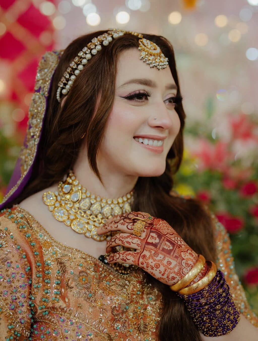 مومنہ اقبال مہندی فوٹوشوٹ