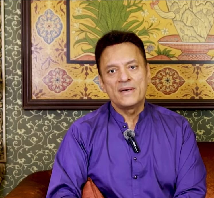 ڈاکٹر عمر عادل نے فضا علی اور شوہر کی ریلیز کو کامیڈی فلم قرار دیا۔ ڈاکٹر عمر عادل نے فضا علی اور شوہر کی ریل کو فون کیا۔ کامیڈی فلم