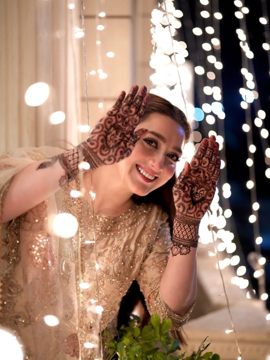 مہندی لگائی تقریب سے مومنہ اقبال ایچ ڈی پکچرز