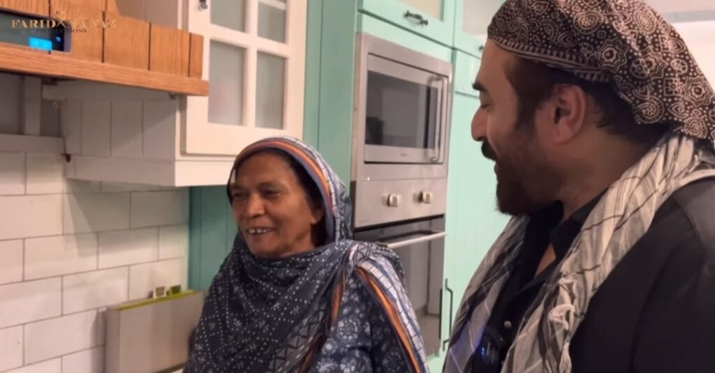 ندا یاسر قریبی فیملی ممبر کے انتقال پر جذباتی ہو گئیں۔ ندا یاسر قریبی فیملی ممبر کے انتقال پر جذباتی ہو گئیں۔